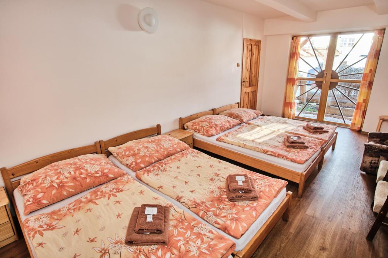 Strnadovsky Mlyn Hotel Jesenice  Exterior photo